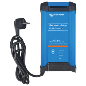 Victron Blue Smart lader 12V 15A IP22 – intelligent Bluetooth-lader med lavt standbyforbrug og høj effektivitet. Se varianter