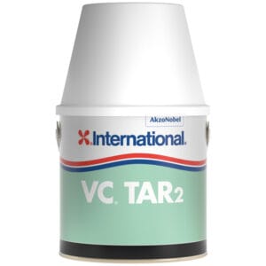 VC Tar2 epoxyprimer 2,5 L beskytter mod osmose og rust under vandlinjen. Køb nu til reparation og bundforberedelse. Hurtig le