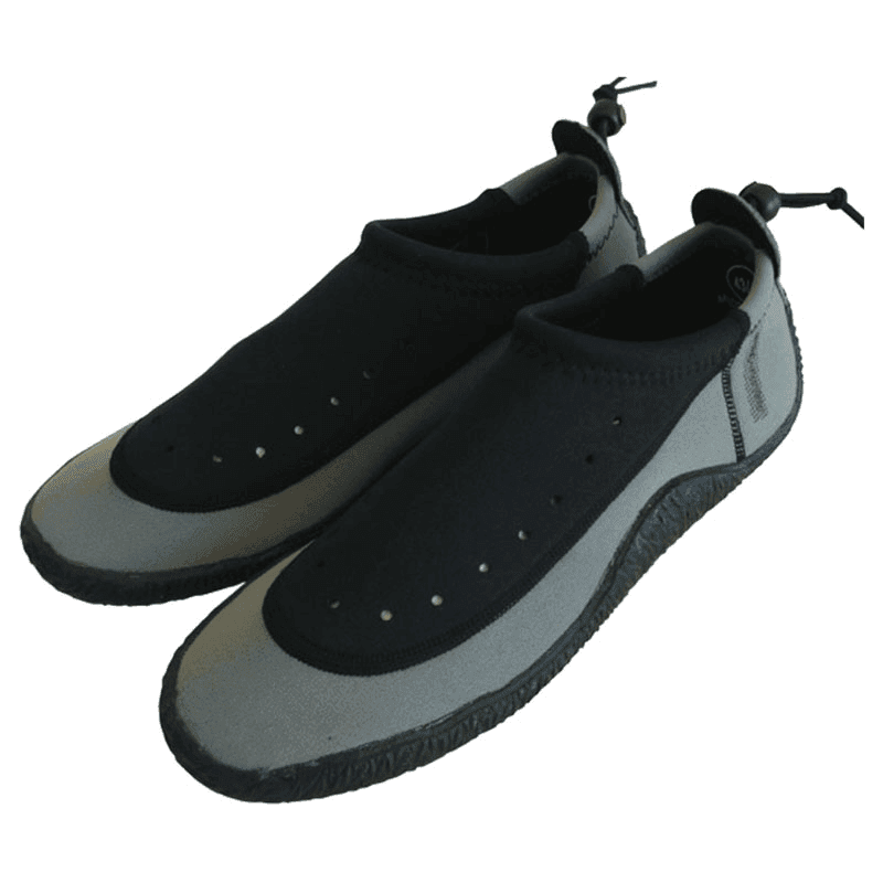 Køb Aqua Pro Beach sko 45/46 i neopren. Ideelle til sejlads og vandsport med beskyttende sål. Få komfort og sikkerhed ombord.