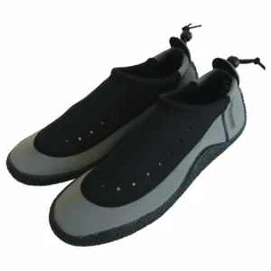 Køb Aqua Pro Beach sko 45/46 i neopren. Ideelle til sejlads og vandsport med beskyttende sål. Få komfort og sikkerhed ombord.