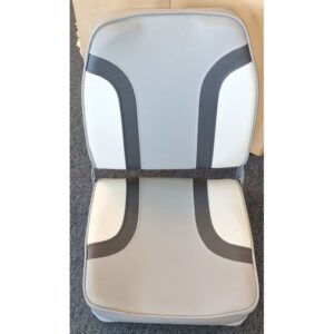 High Back Foldesæde fås i 2 varianter med Farve: Lysgrå/Grå/Hvid, Lysgrå/Rød/Hvid.