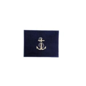 Måtte i navy med ankermotiv, skridsikker og UV-stabiliseret. Vælg mellem størrelserne 45 x 30 cm og 60 x 40 cm.