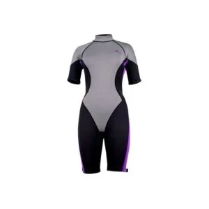Vælg din Ocean Blue våddragt dame i størrelser fra XS til XXL. Kan bruges til sejlads og vandsport. Se størrelser.