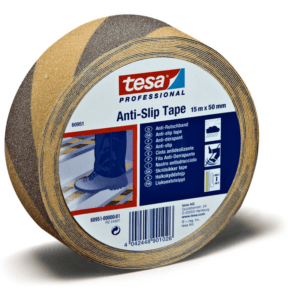 Skridsikker tape i gul/sort fra Tesa. Forbedr sikkerheden ombord med 15m tape. Bestil nu og skab trygge forhold på din båd.