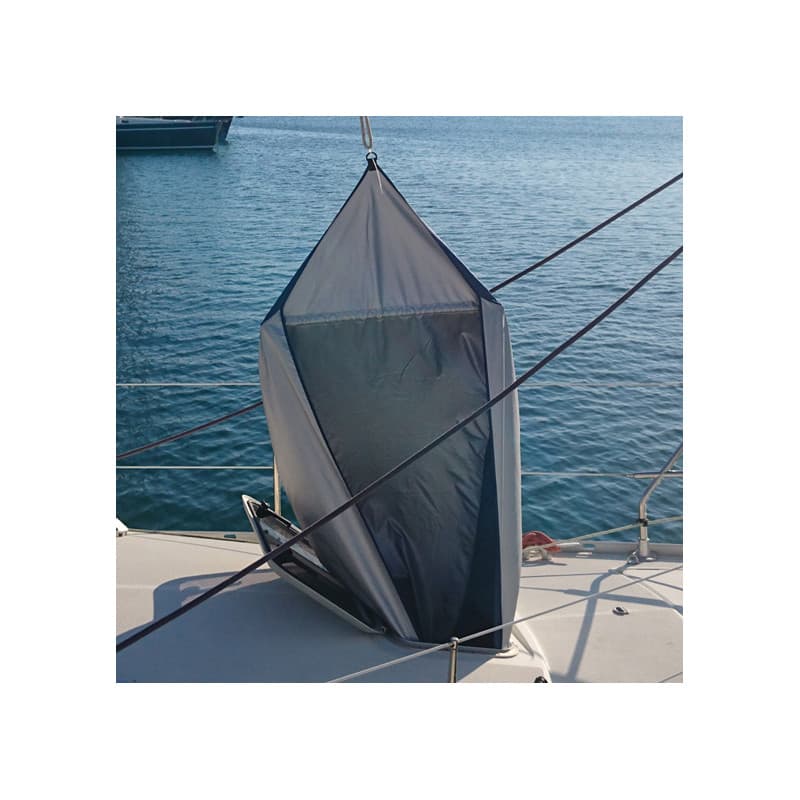 Forbedr ventilationen i din kahyt med Windtrap ventilationssejl. Hold det køligt ombord. Bestil nu!