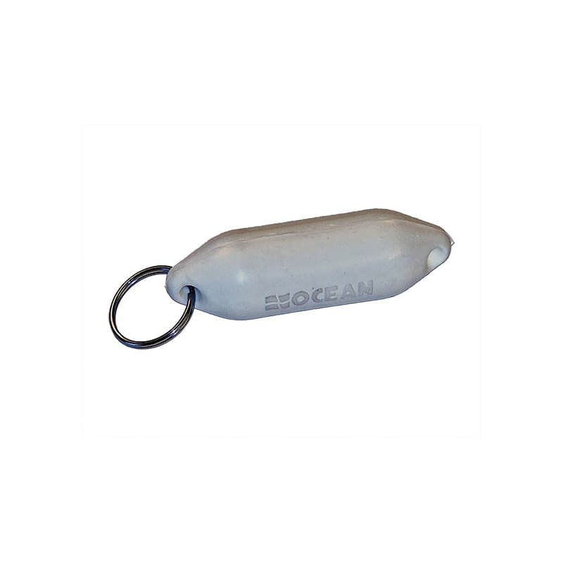 Køb Ocean fender nøglering i hvid plast. Perfekt til nøgler ombord. Få maritim stil i hverdagen.