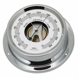 Fischer instrumenter Ø84 i forkromet messing fås i 3 varianter med Instrument: Barometer med åben skala, Marineur, Termo/hygrometer.