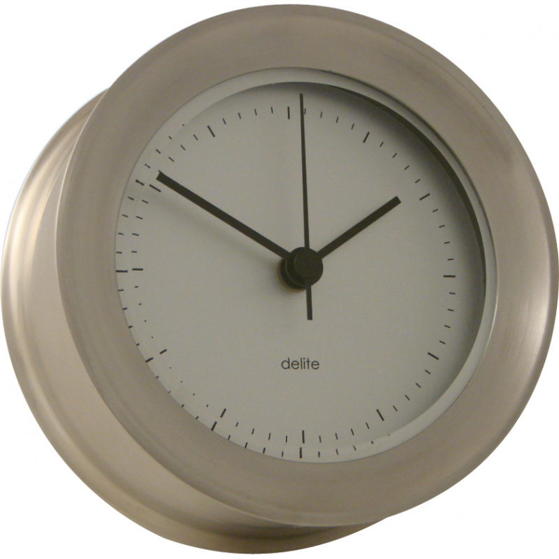 Vælg mellem Zealand instrumenter i rustfrit stål: ur, barometer og termometer. Se størrelser og varianter.
